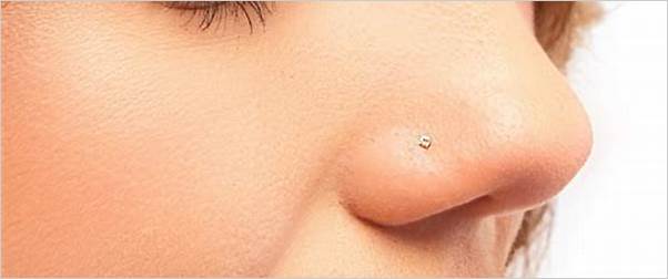 small nose stud size